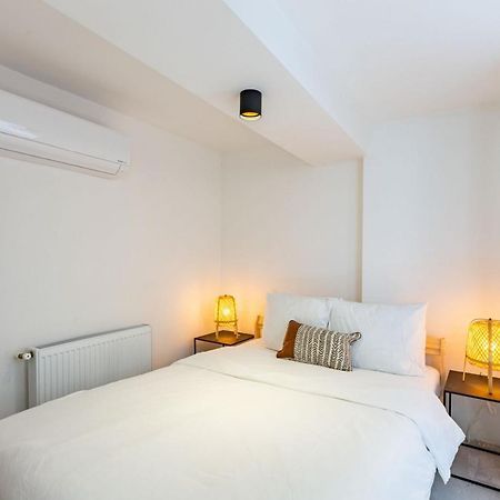 Excellent Flat With Lovely Backyard In Cihangir Isztambul Kültér fotó