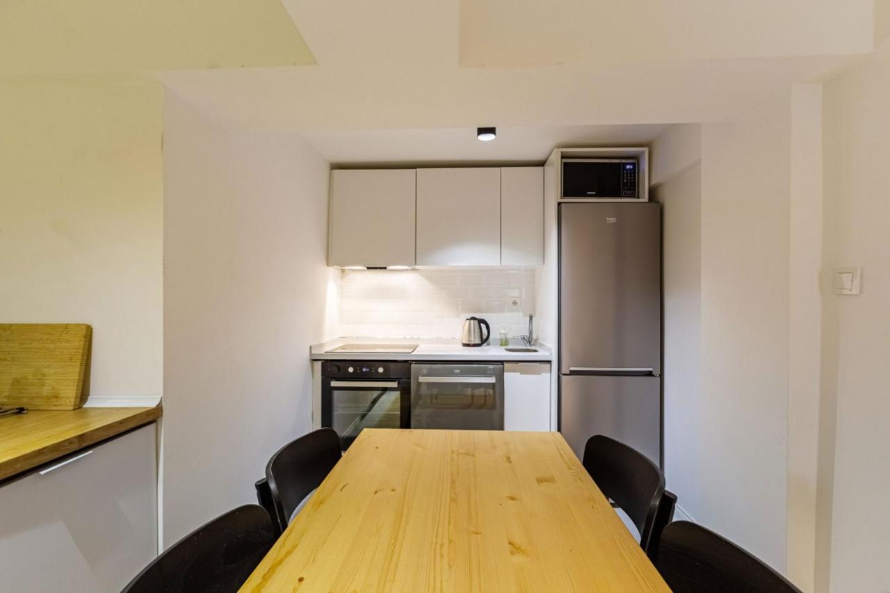 Excellent Flat With Lovely Backyard In Cihangir Isztambul Kültér fotó