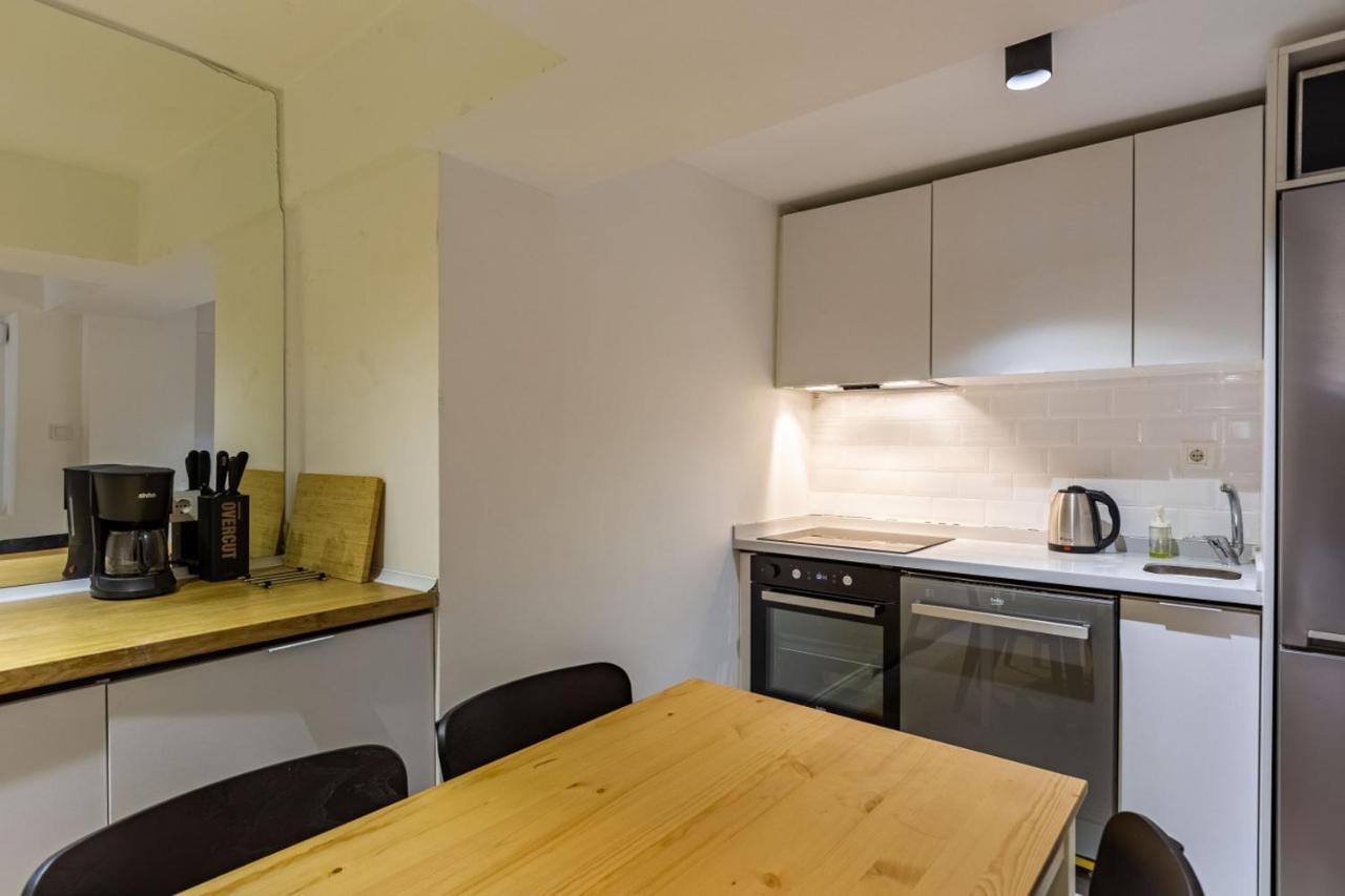 Excellent Flat With Lovely Backyard In Cihangir Isztambul Kültér fotó